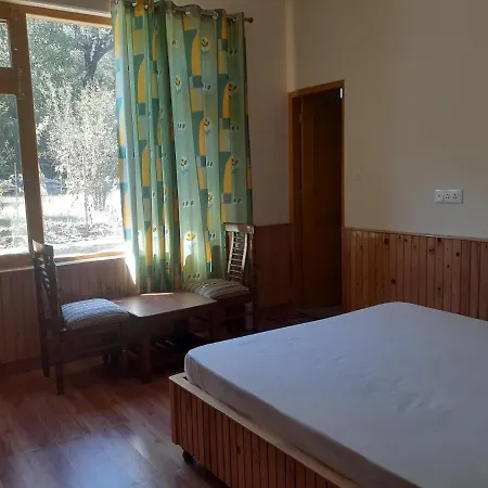 Gazing Moon Homestay Shamshi Exterior photo