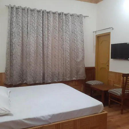 Gazing Moon Homestay Shamshi Exterior photo