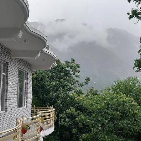 Gazing Moon Homestay Shamshi Exterior photo